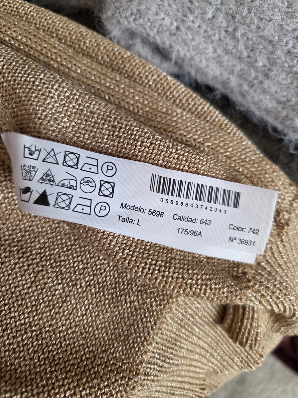 Massimo Dutti Women’s V-Neck Lightweight Sweater - Camel - Picture 10 of 12